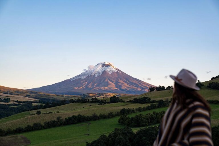 balcony to cotopaxi ecuador camping7