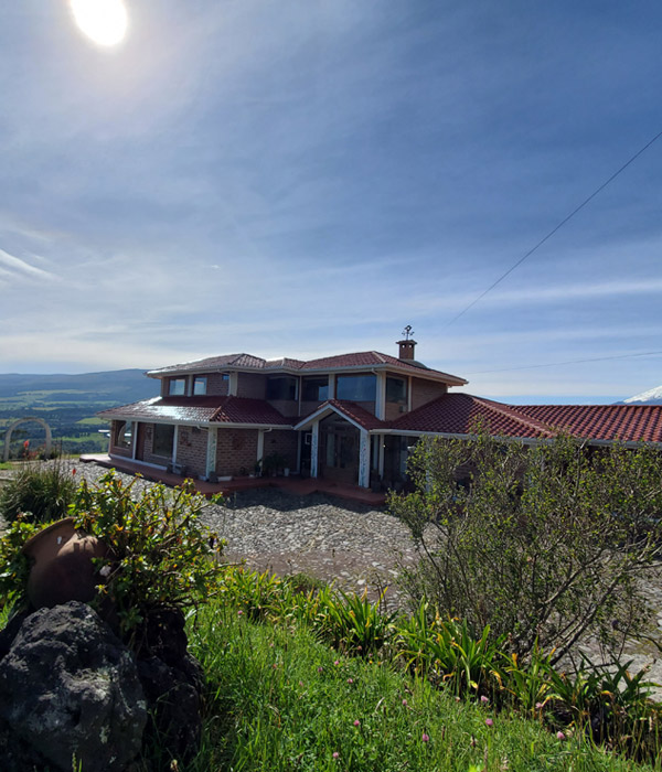 About us balcony to cotopaxi inn ecuador about us1