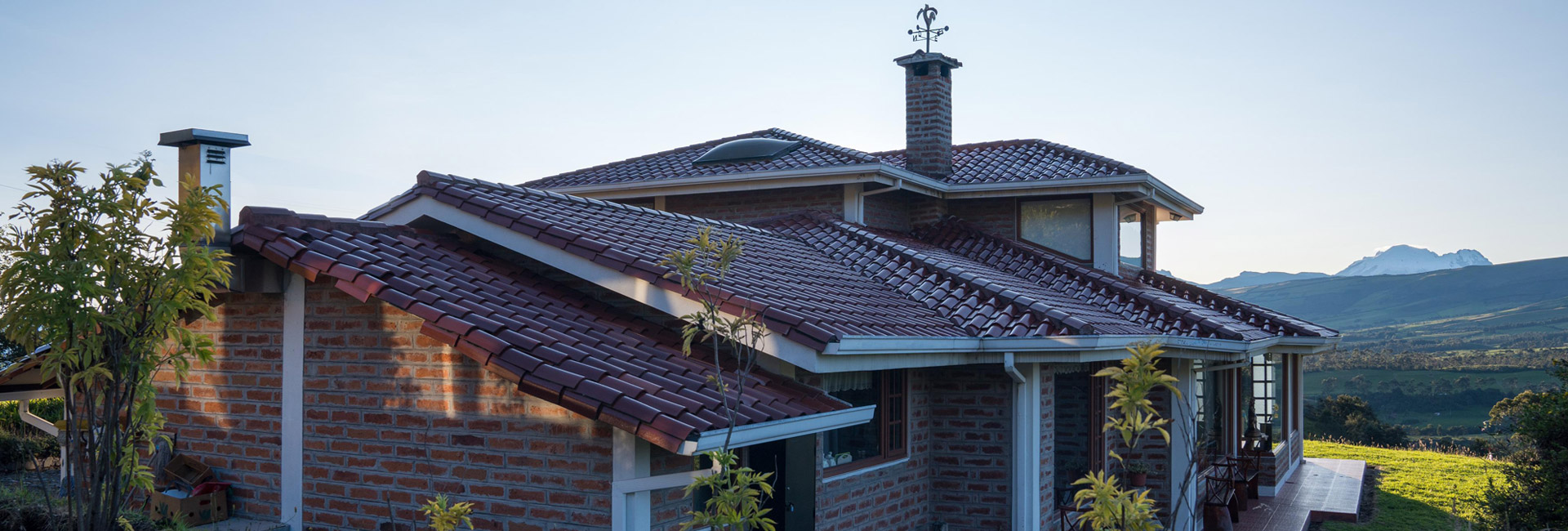 balcony to cotopaxi inn ecuador contact